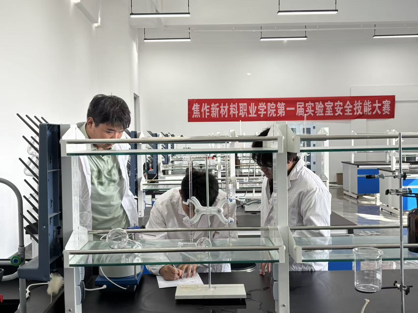 1762998310853635.jpg 1.jpg